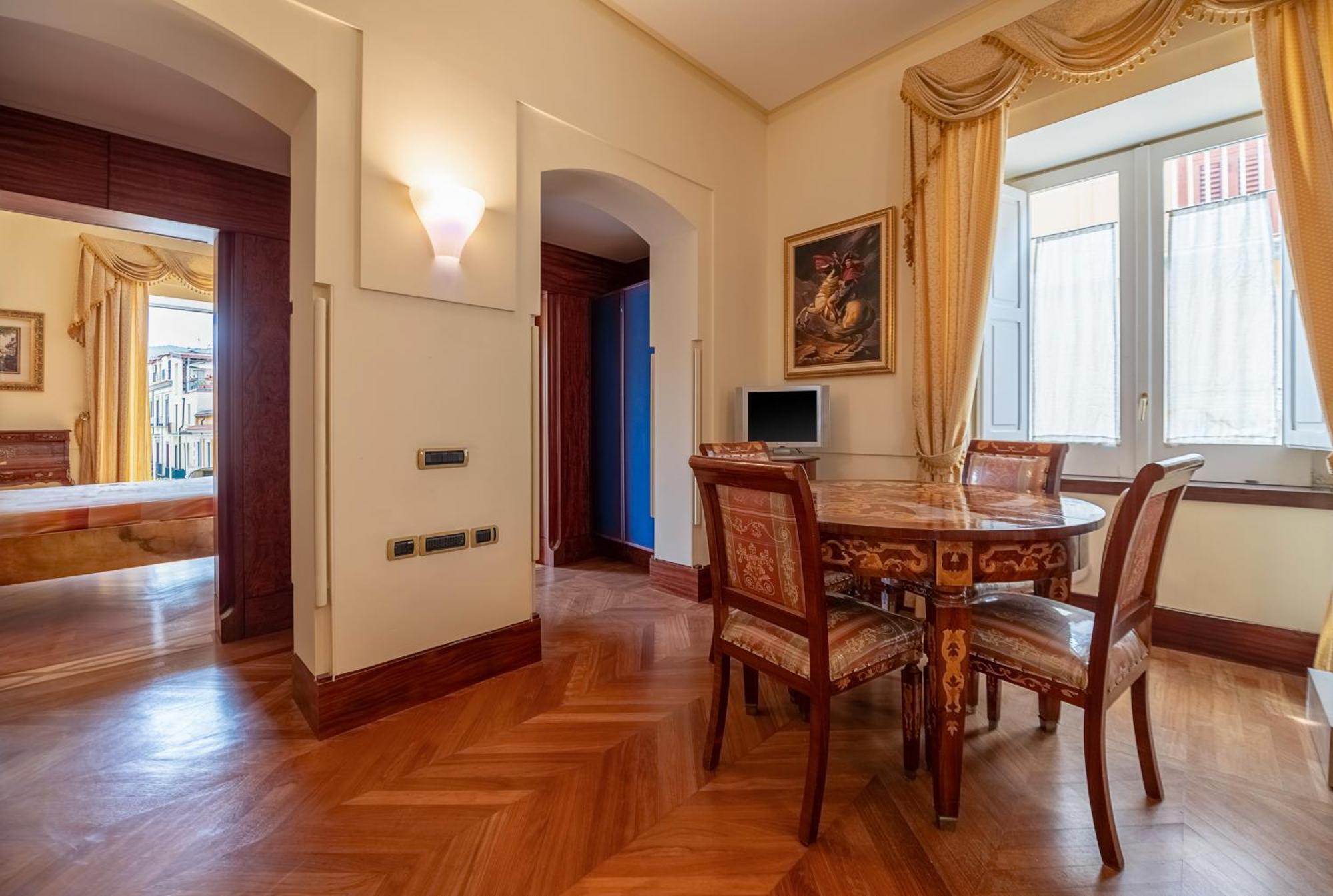 Palazzo Ammone - Sedil Dominova Apartment Sorrento Ngoại thất bức ảnh