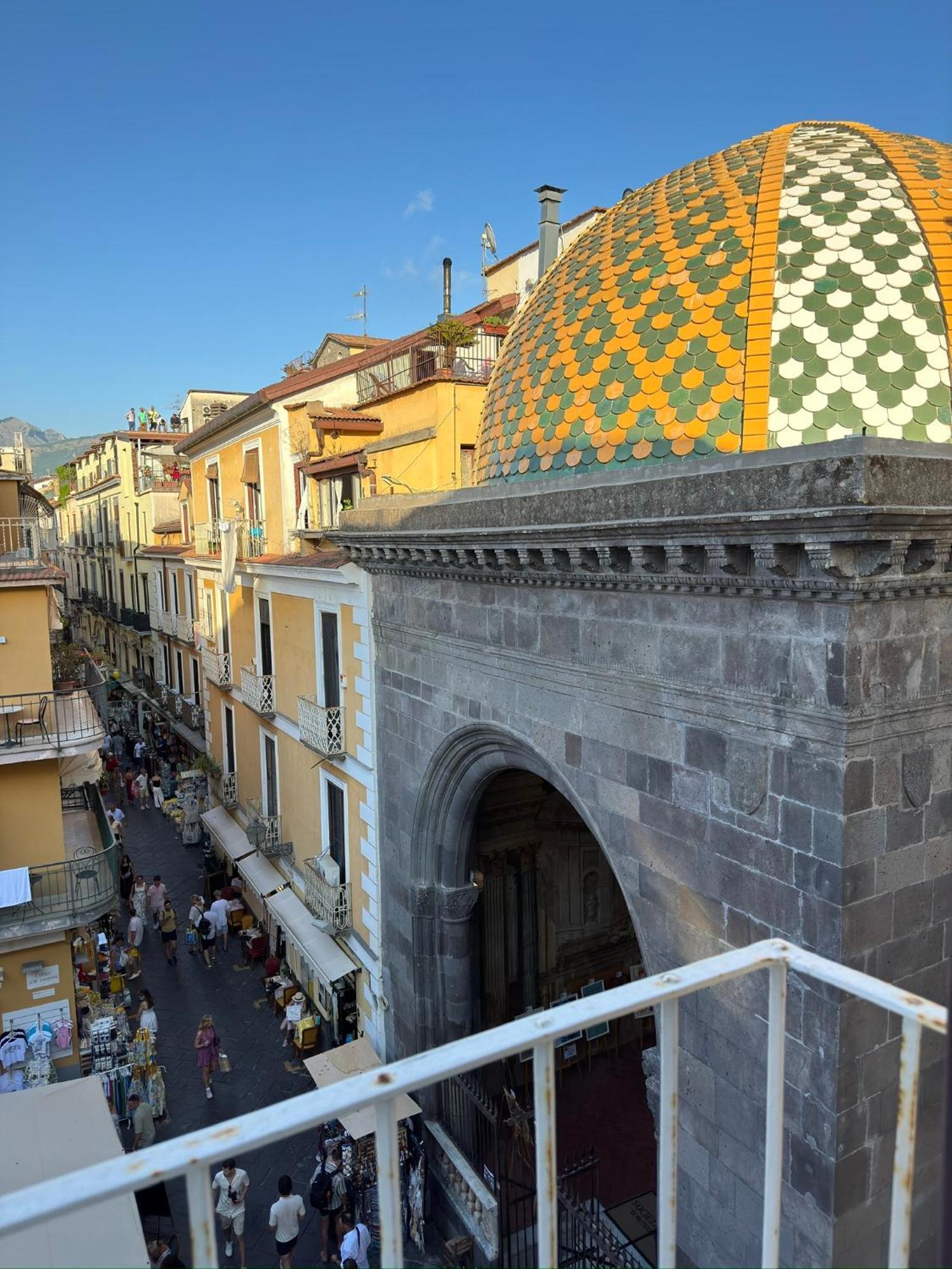 Palazzo Ammone - Sedil Dominova Apartment Sorrento Ngoại thất bức ảnh